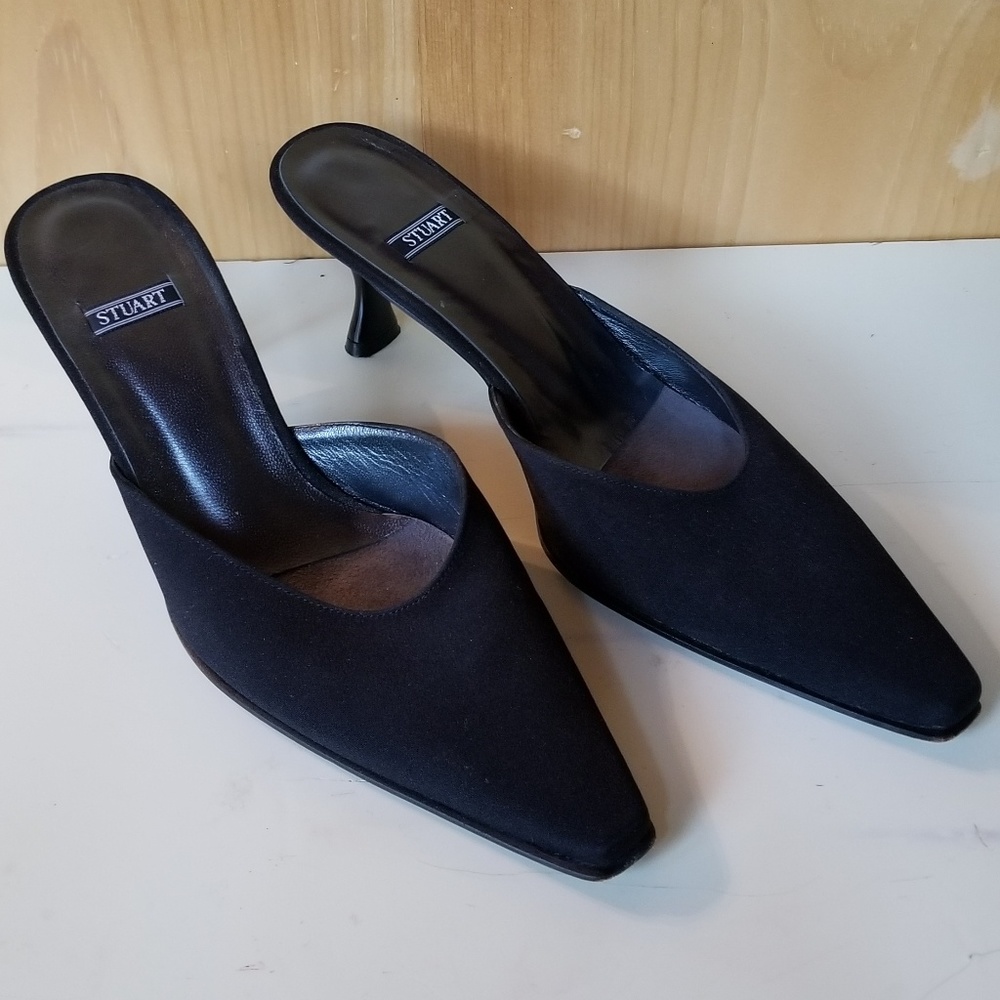Stuart Weitzman black kitten square heel